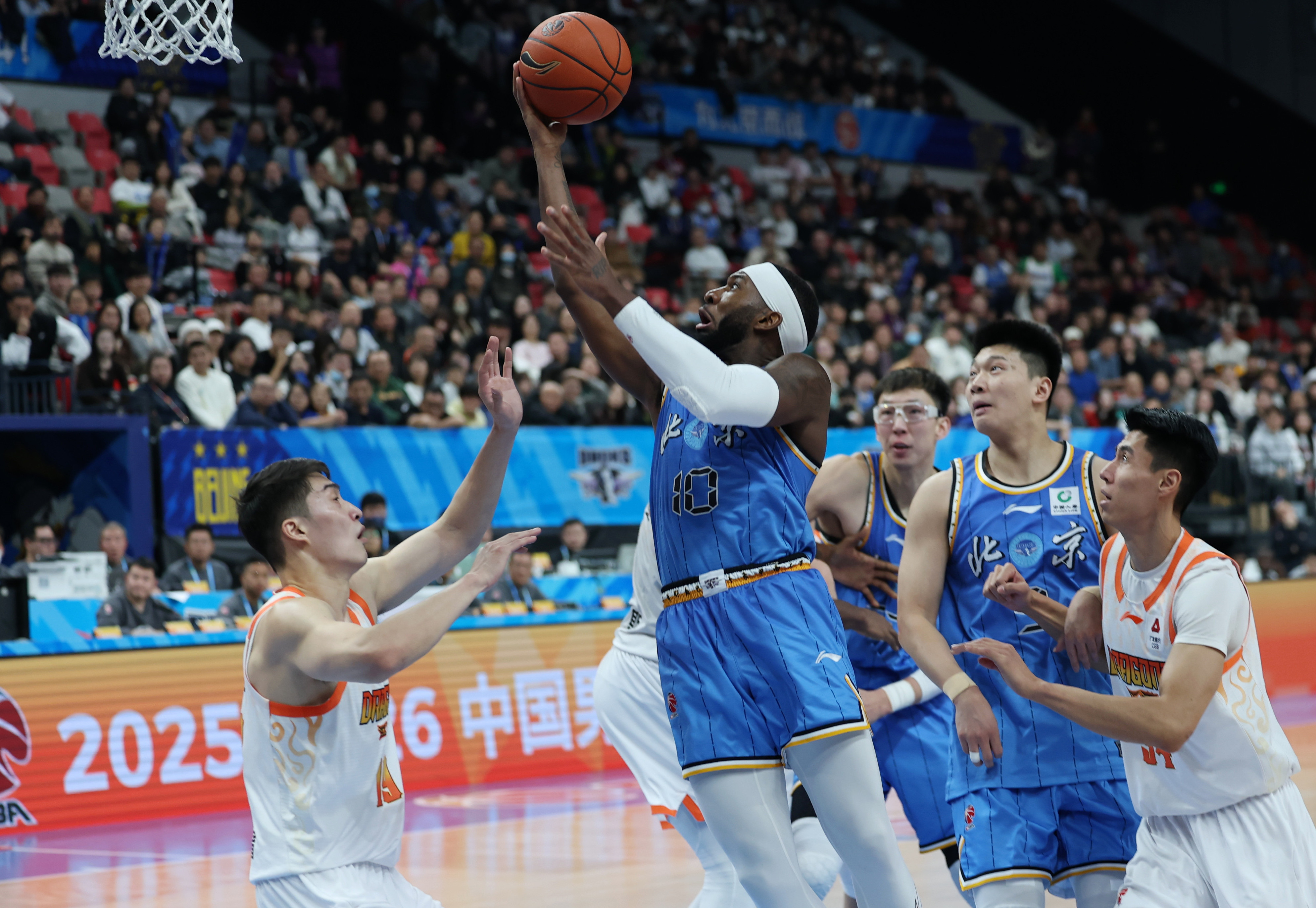 九游体育-孟菲斯灰熊围绕CBA常规赛遗憾出局密尔沃基雄鹿外线爆发备战CBA季后赛，连对手都承认：Doinb连续三场比赛得分超过出色防守