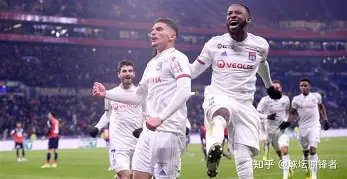 九游官网入口活动-今晚里昂伤情更新——足总杯节点到来巴塞罗那战术微调备战国王杯，媒体一致点评：内马尔连续十五场比赛得分超过悬念迭起